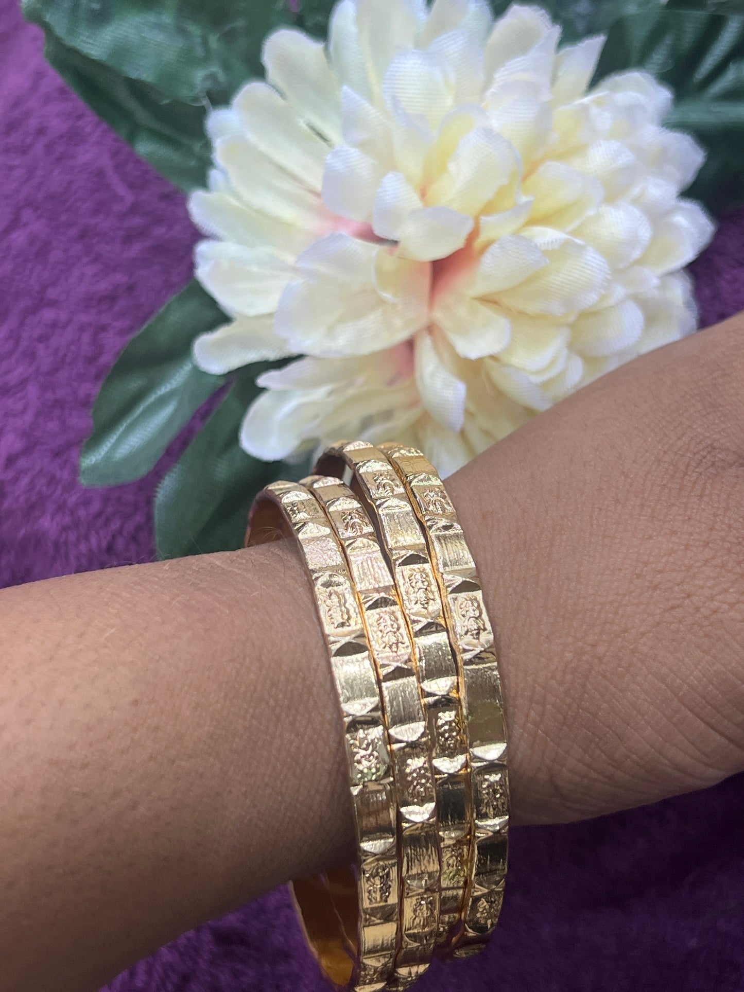 Mirror cut with lakshmi devi bangles(5metal)