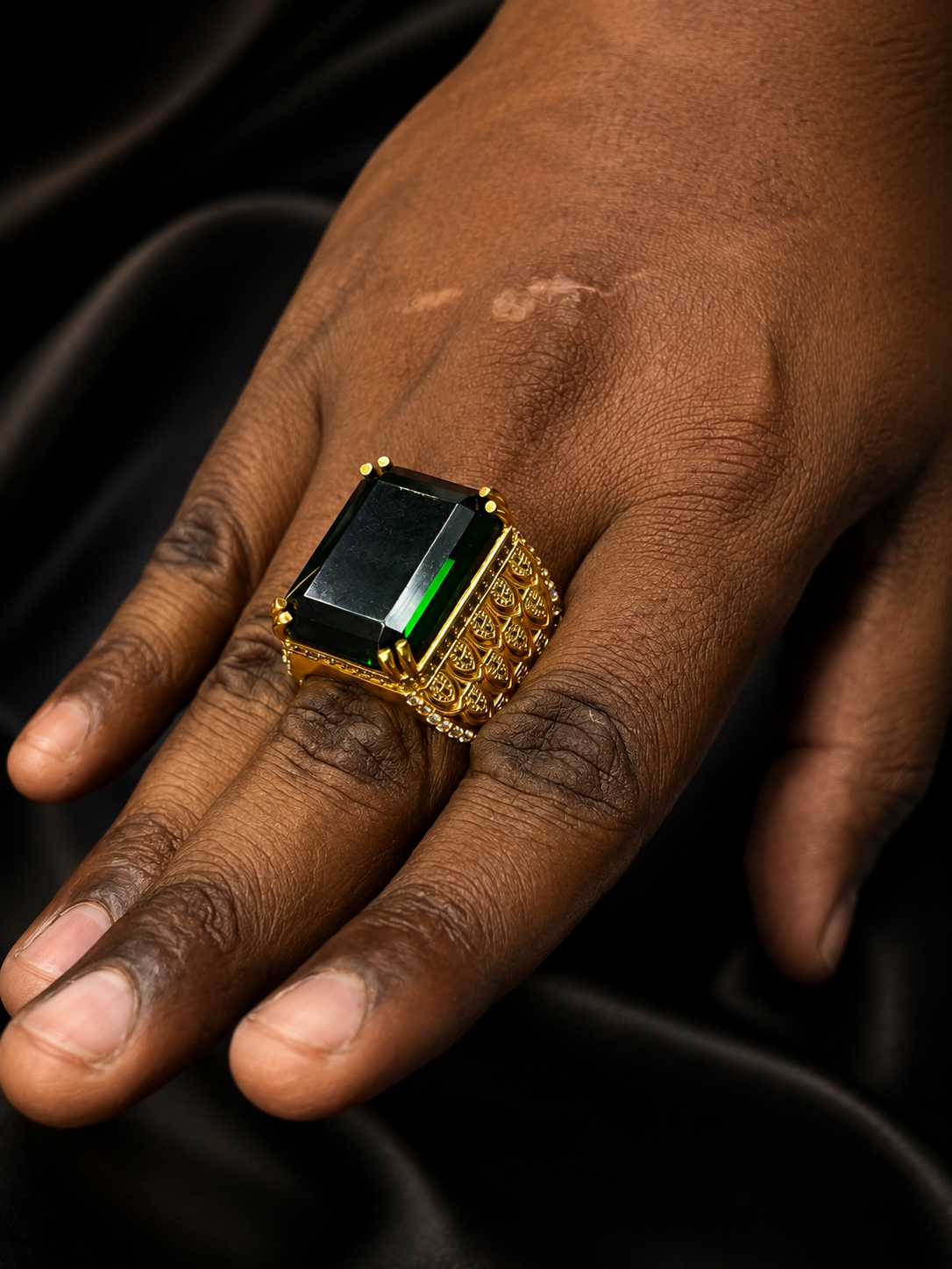 βBold. Royal. Unmatched.β π