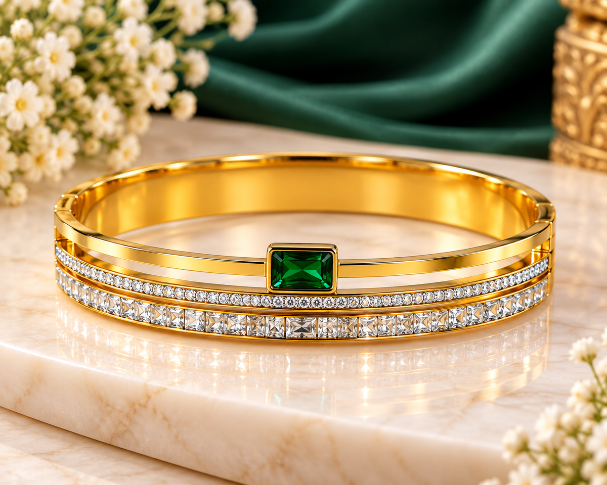 Emerald Luxe Gold Bracelet with Crystal Stone Detailing 🥰🤩