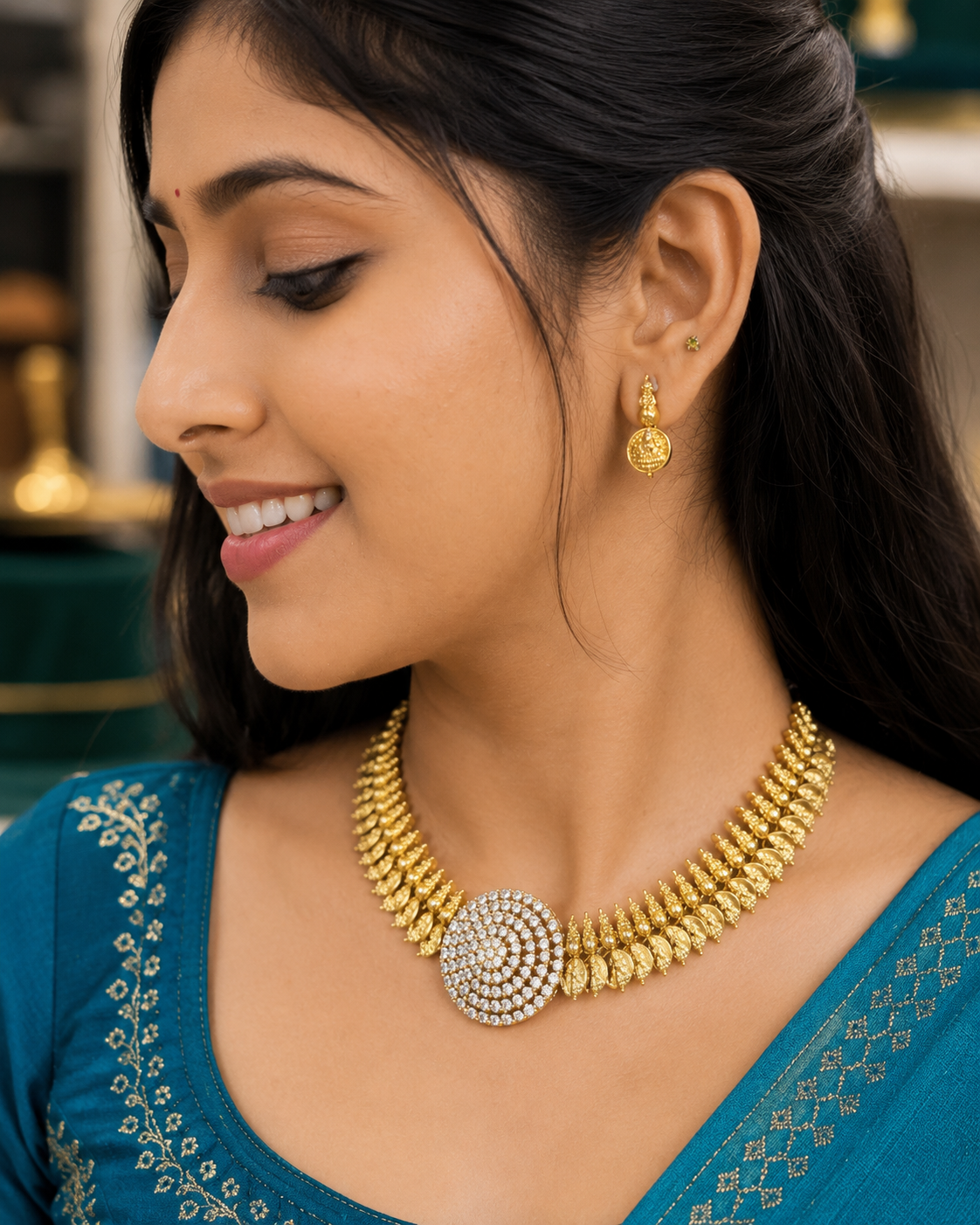 ✨ Every Smile Deserves a Touch of Elegance neck set And earrings