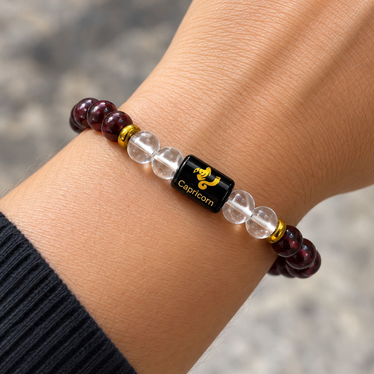 Natural Garnet & Crystal Bracelet – Capricorn (మకర రాశి) ✨