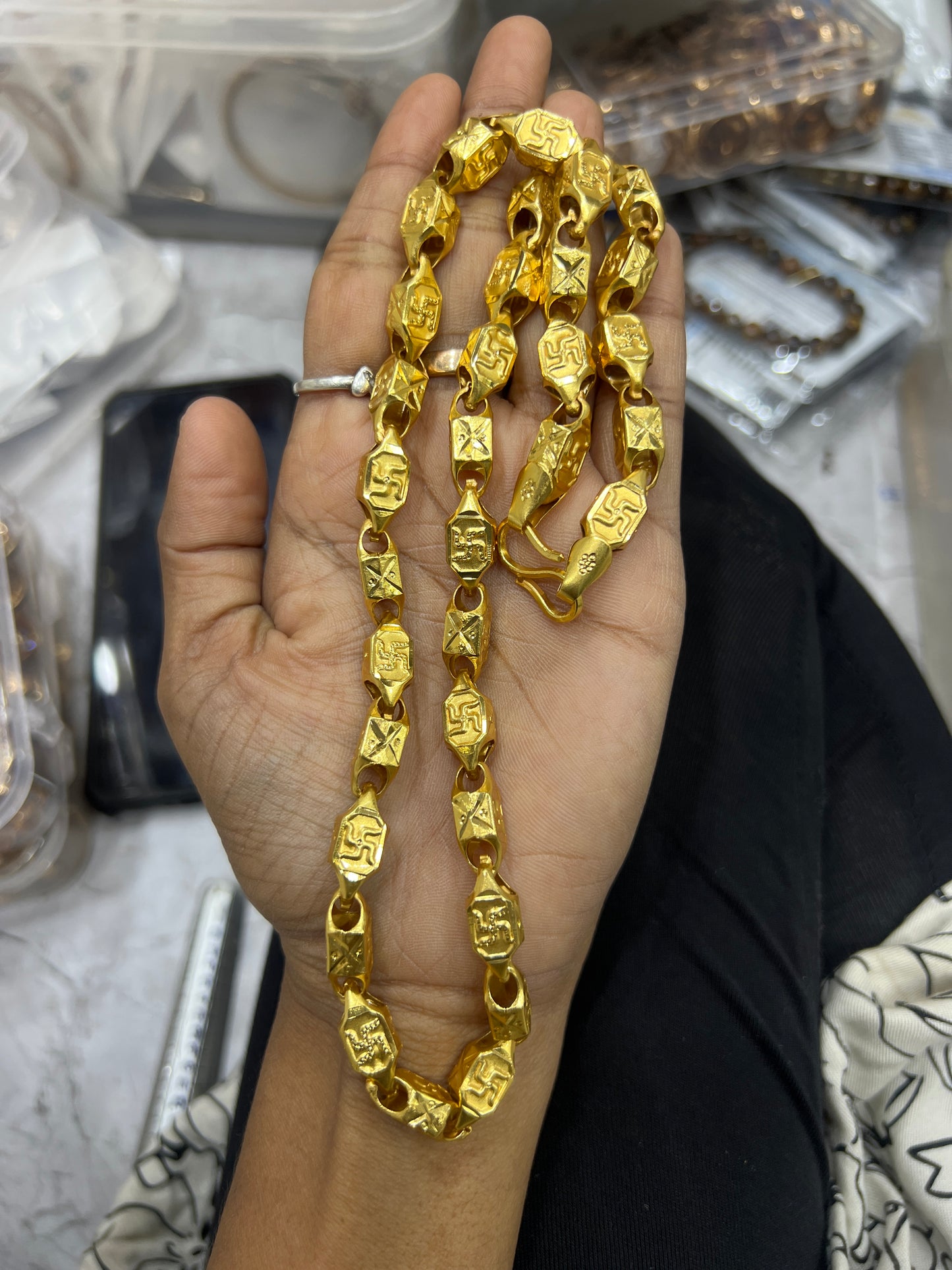 Royal Flow Gold Chain