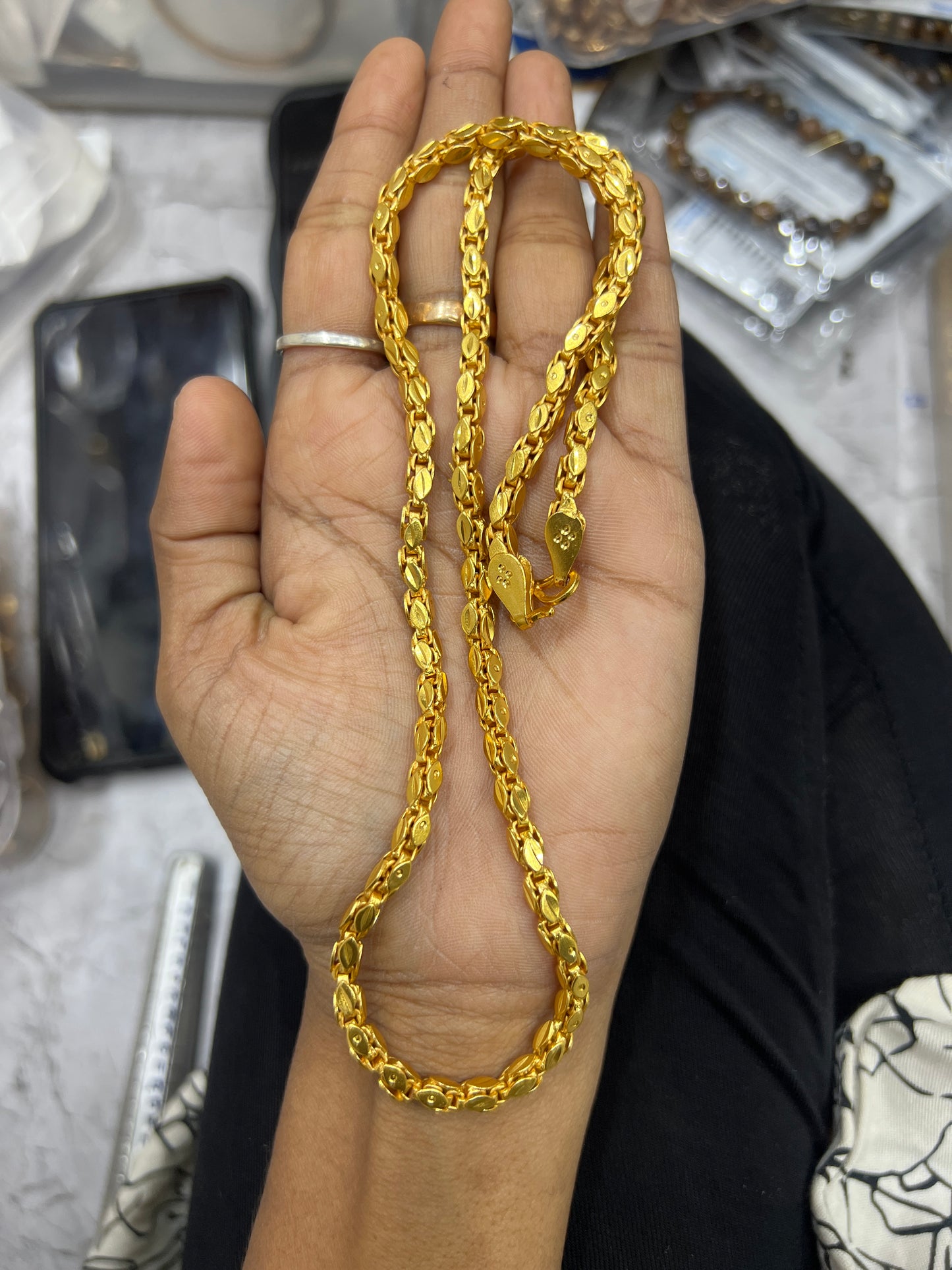 Royal Flow Gold Chain