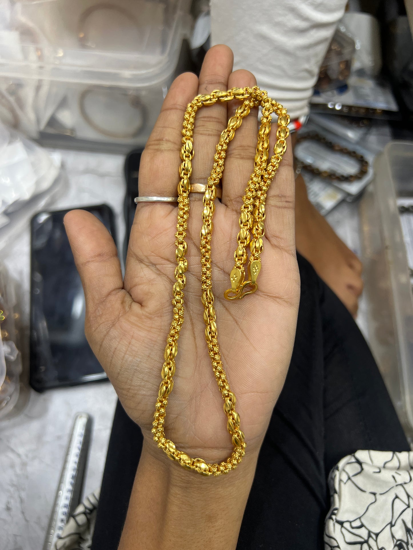 Royal Flow Gold Chain