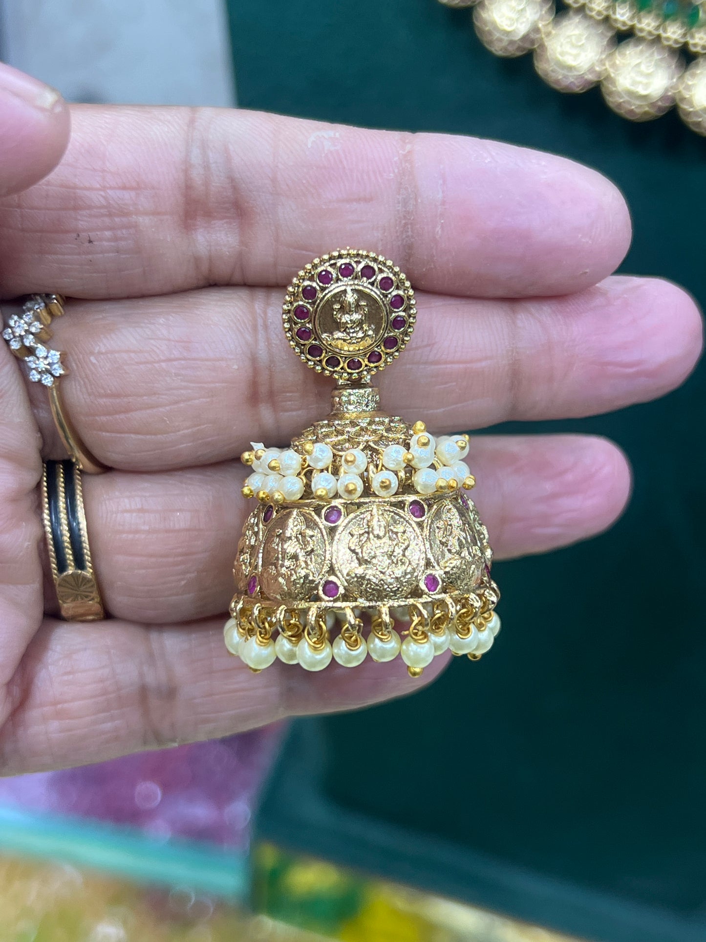 Kasulaperu necklace