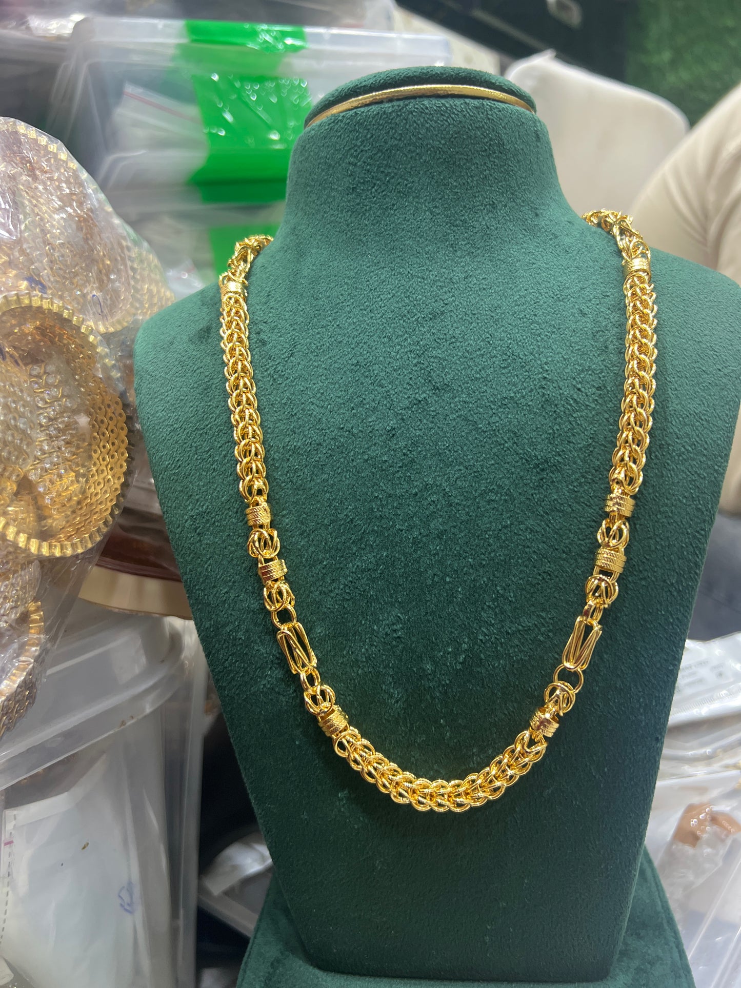 22-inches gold medal chin 😇🥰