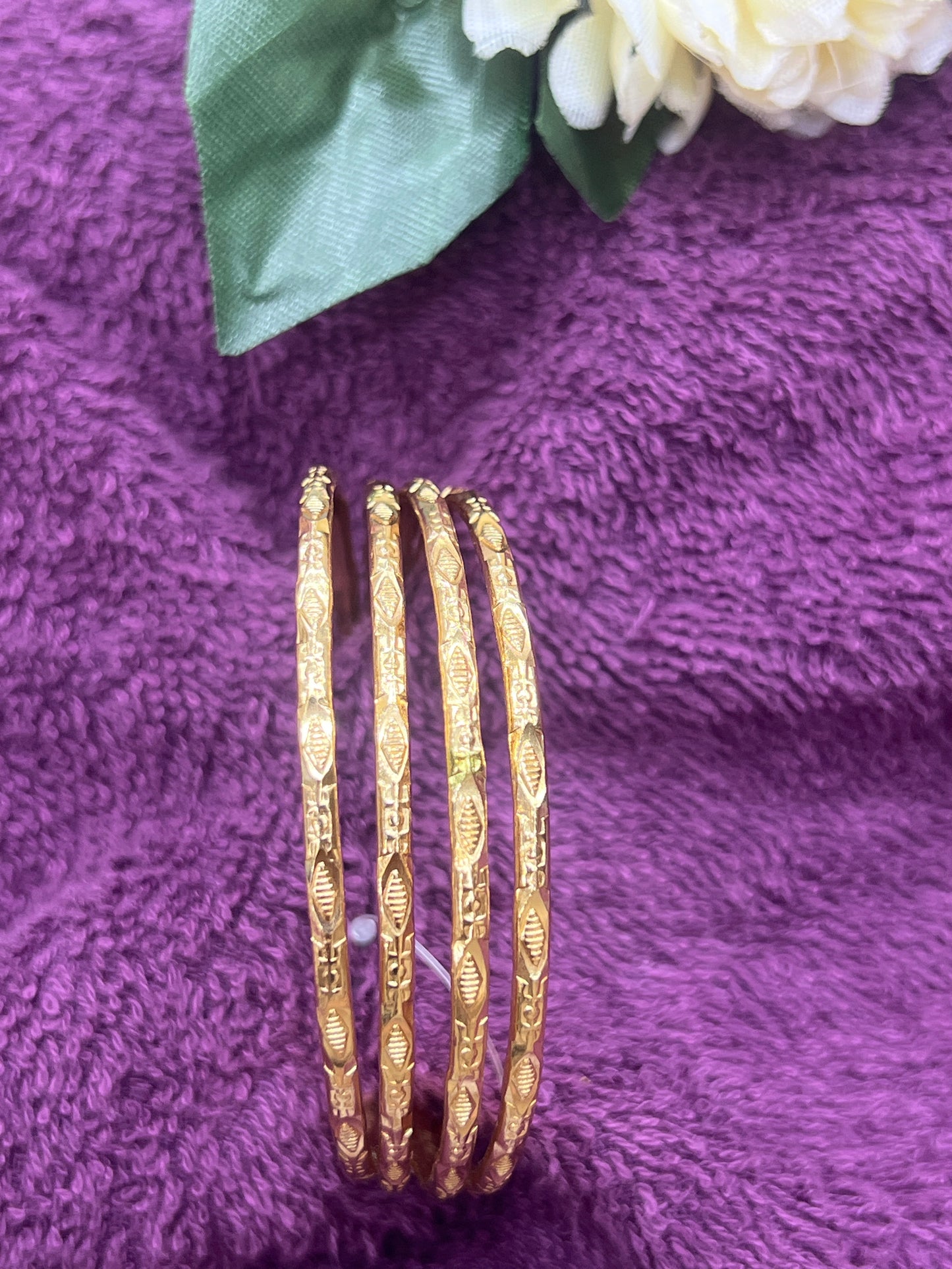 Dimond cut bangles (5metal 4bangles