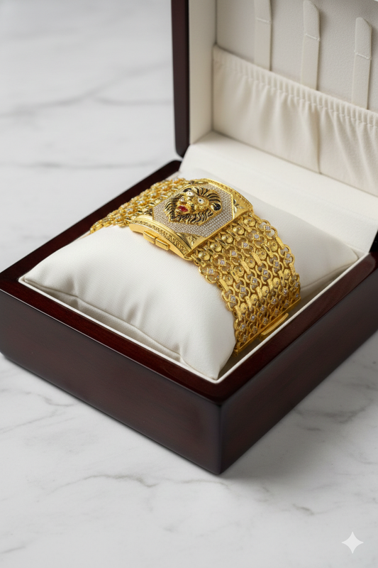 Men’s Luxury Gold-Tone Lion Clasp Bracelet