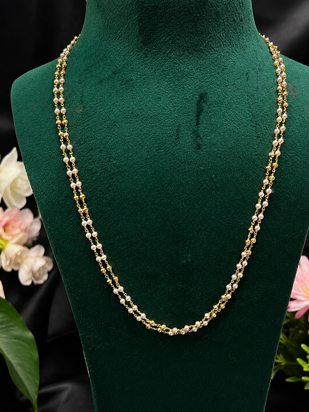 ✨Beautiful pearls and gold ball chain💫