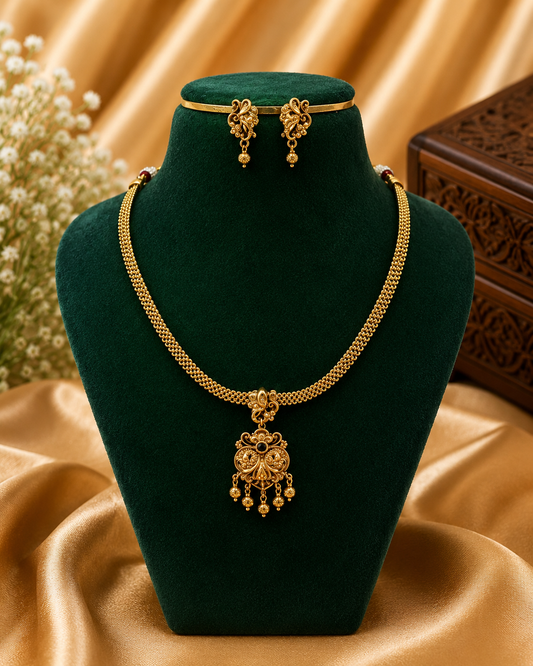 * Golden Grace necklace 💫