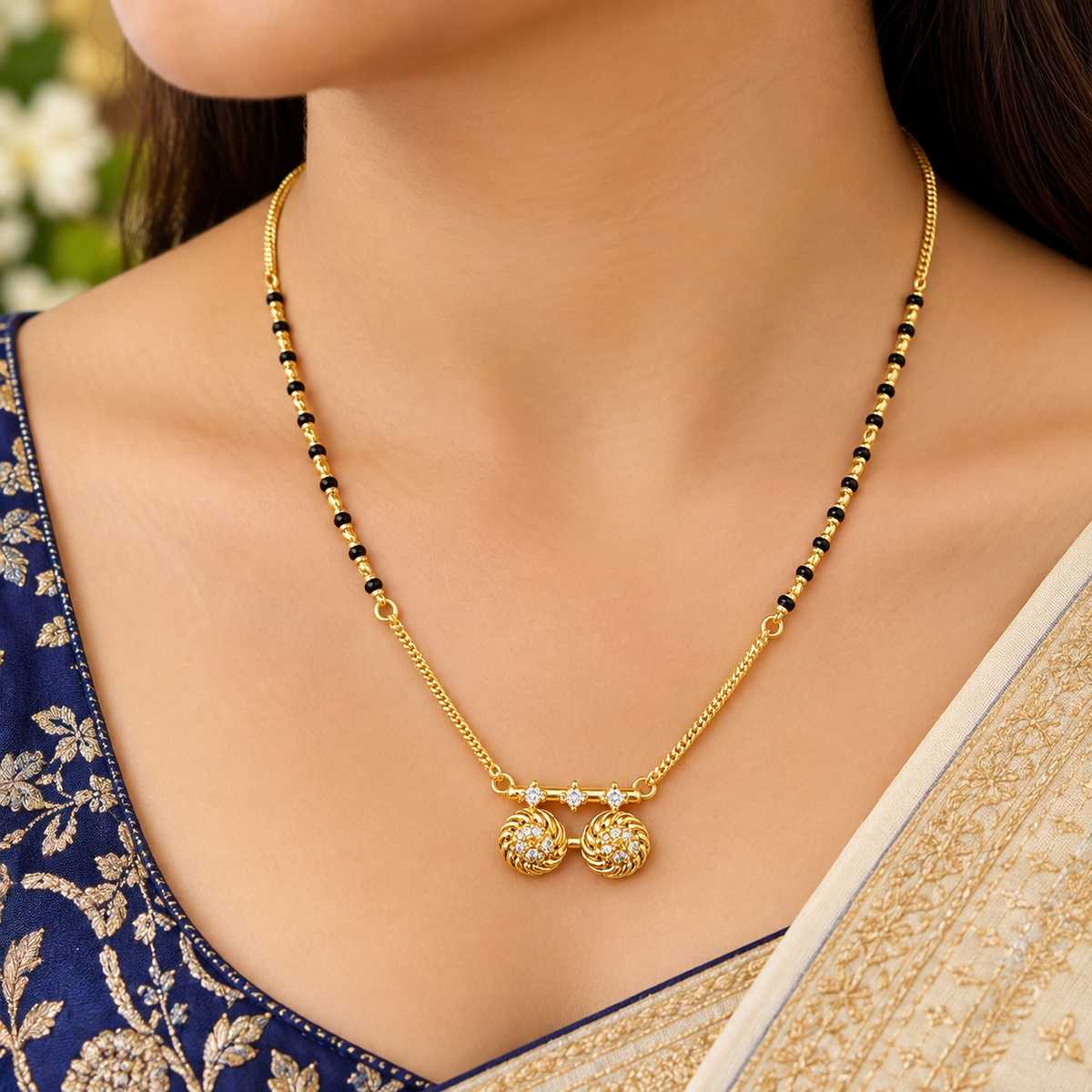 Elegant Black Bead Floral Pendant Mangalsutra ✨