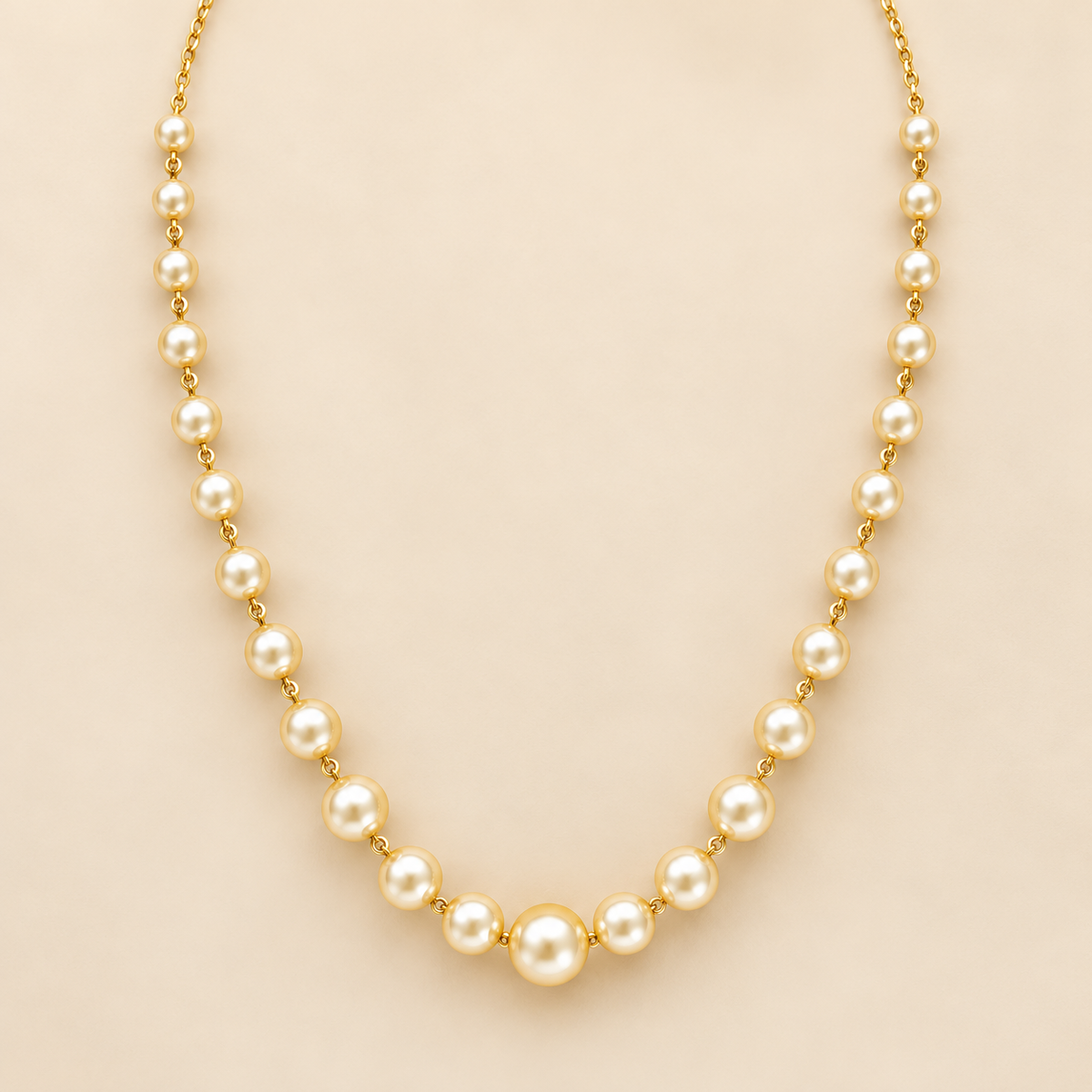 Classic Gold & Pearl Chain 😍🥰