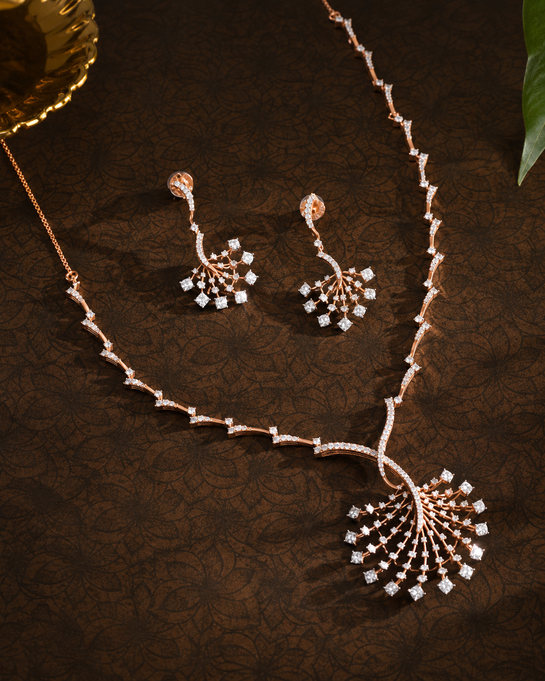 Shine Like Never Before ✨
Premium Diamond Look Necklace Set 💎💛