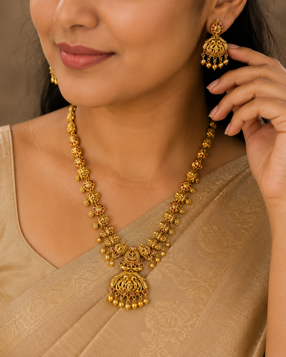 * Classic Temple Jewellery Collection necklace