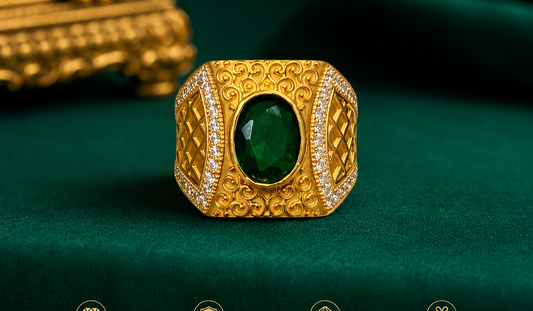 * Classic Royal Green Gemstone Ring ✨🌟💓