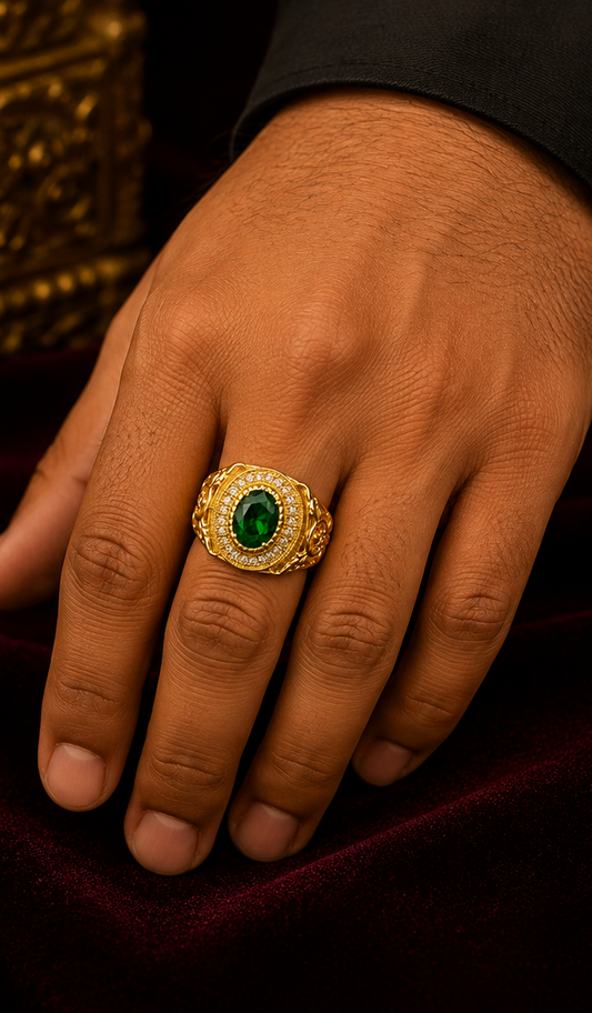 Bold & Timeless Men’s green Gold Ring”  🫶⚡️💓