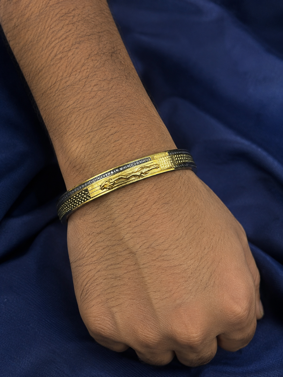 Men’s stylish kada