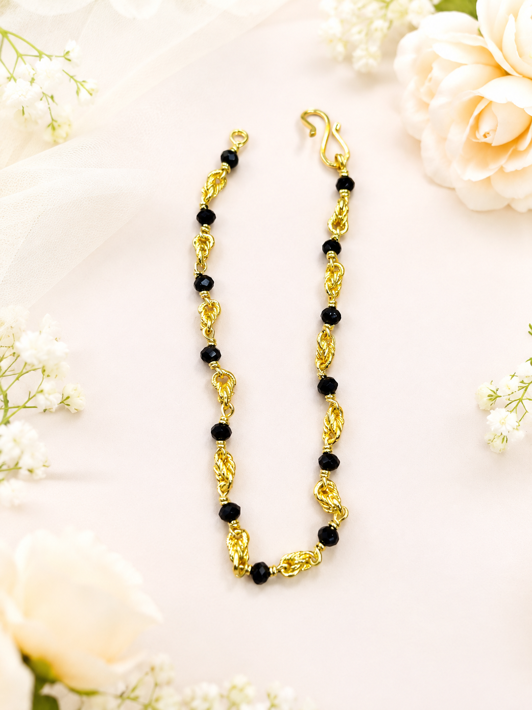 ✨ Elegant Black Beads & Gold Bracelet