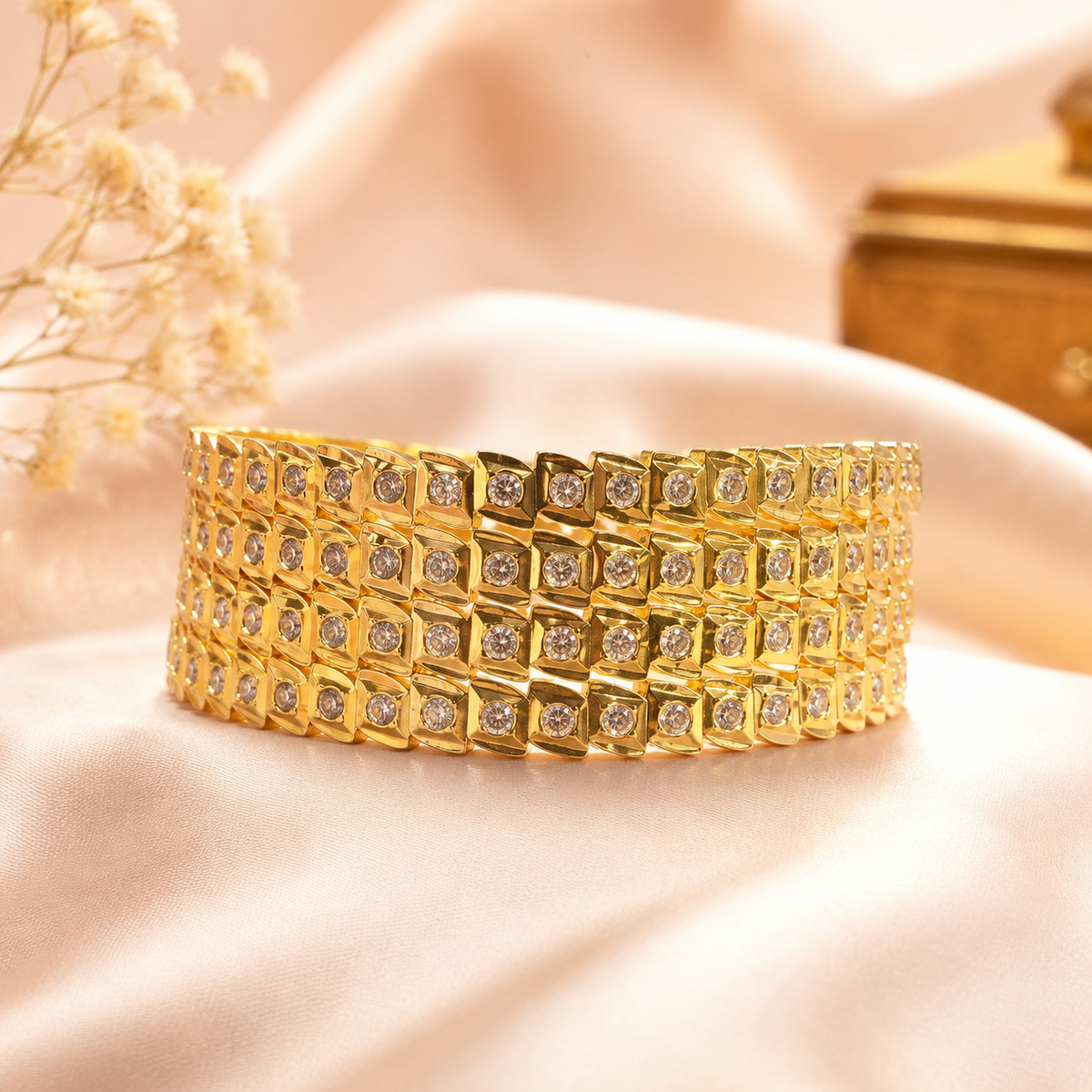 ￼ 5 metal ￼ bangles with Gold foiling✨💗