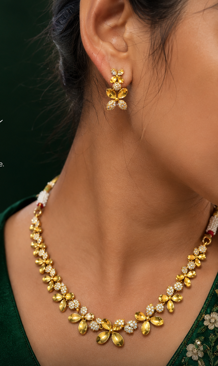 Elegant Floral Gold Necklace & Matching Earrings Set ⚡️💗