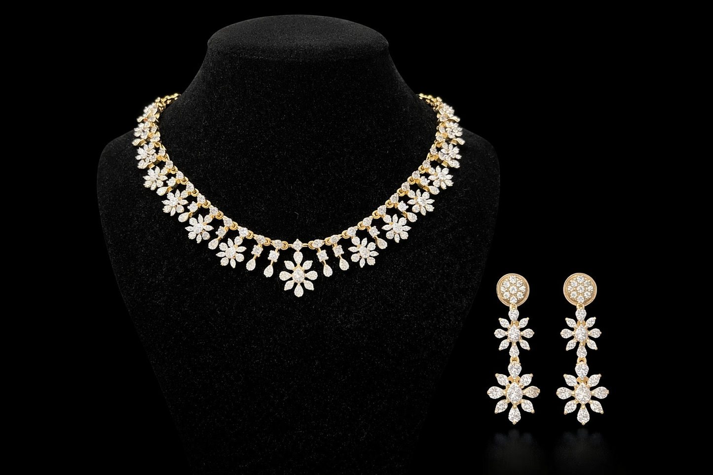 Dimond looking necklace