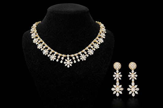Dimond looking necklace