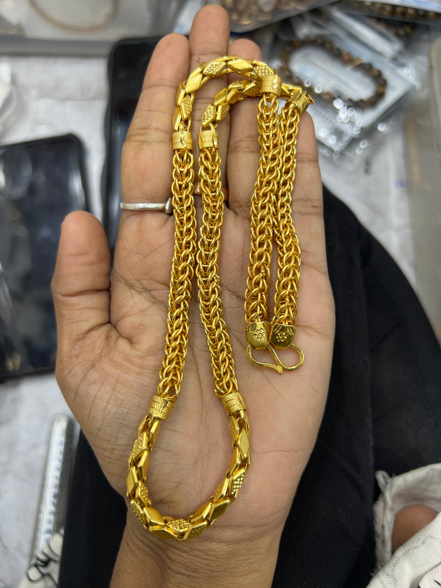 Royal Flow Gold Chain