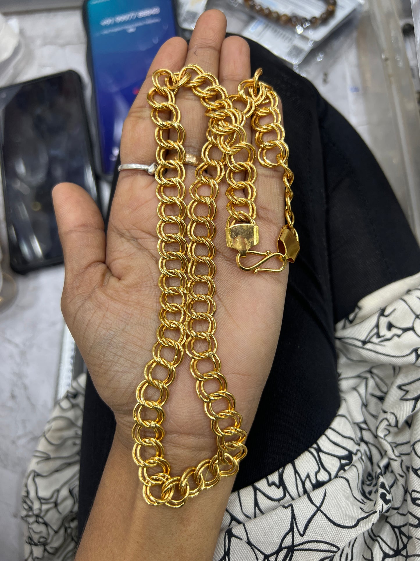 Royal Flow Gold Chain