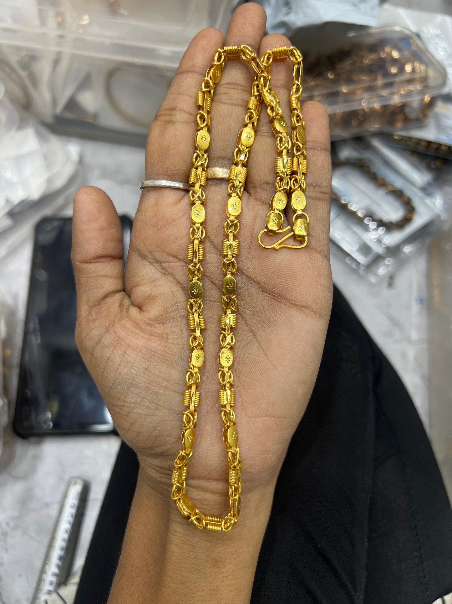 Royal Flow Gold Chain