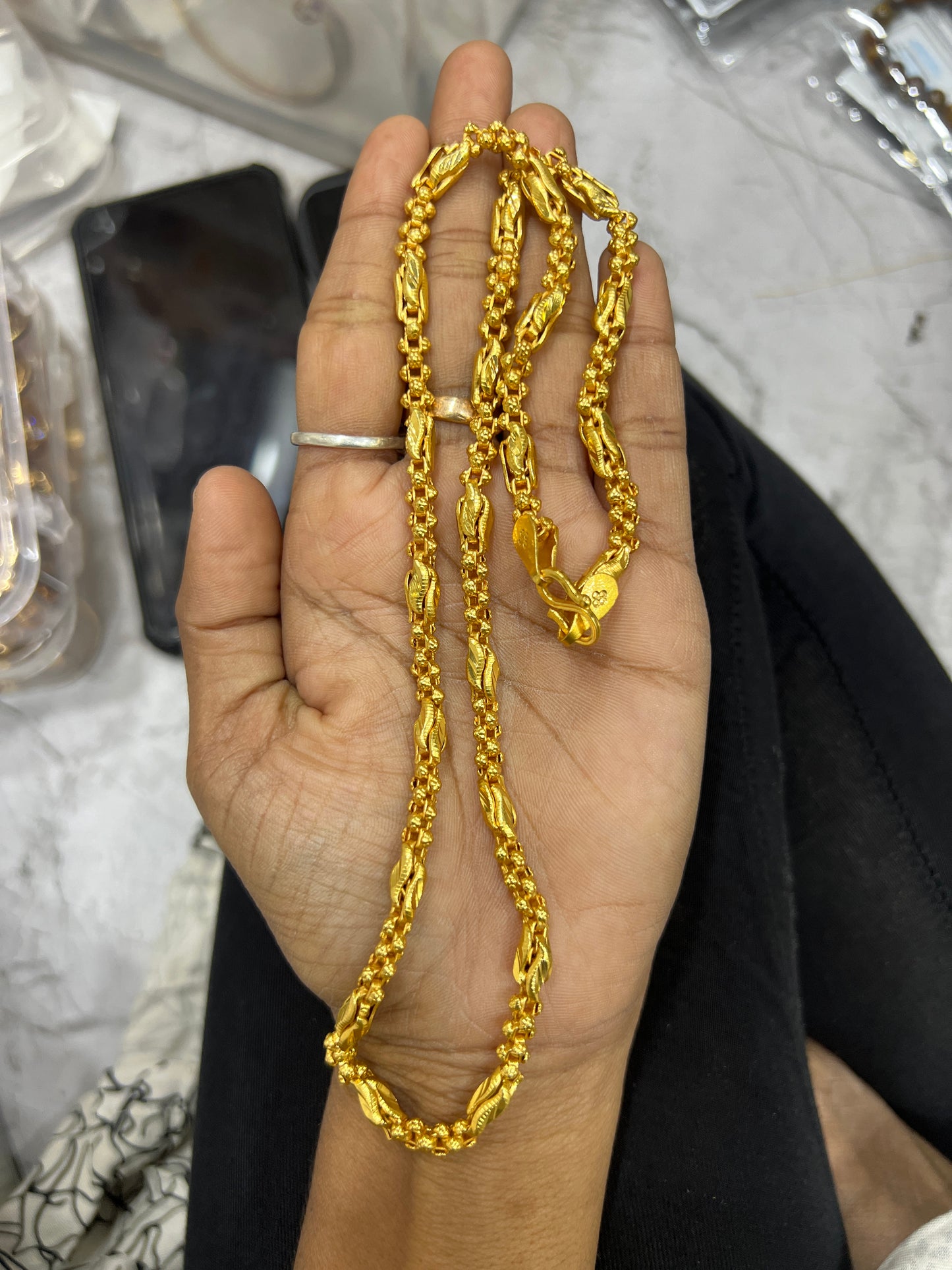 Royal Flow Gold Chain