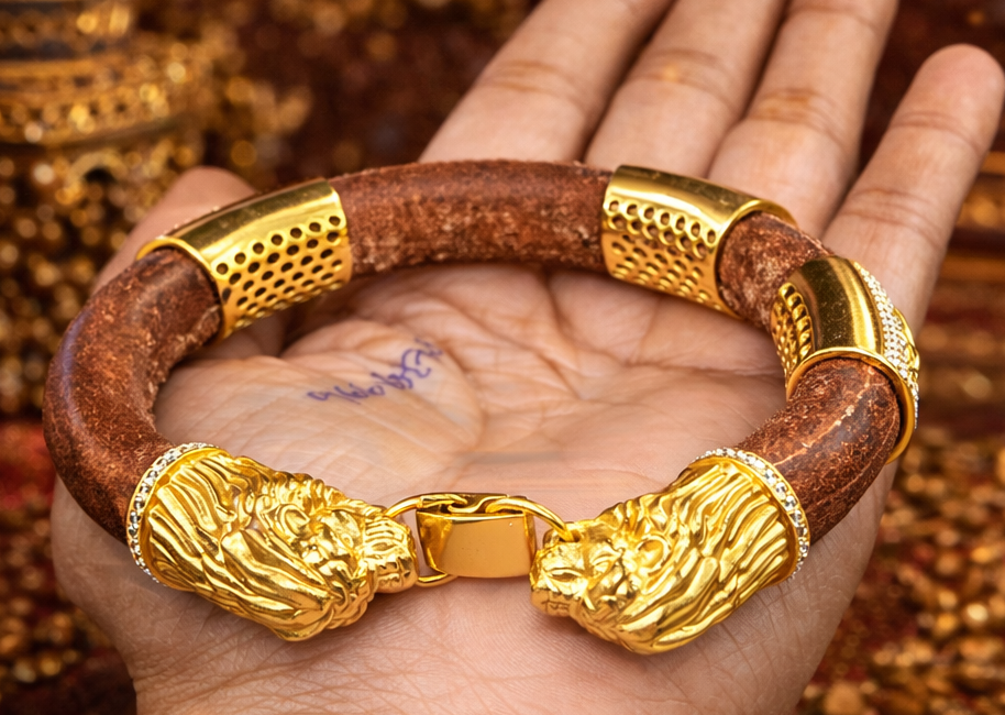 One gram Beautiful men Leather  kada