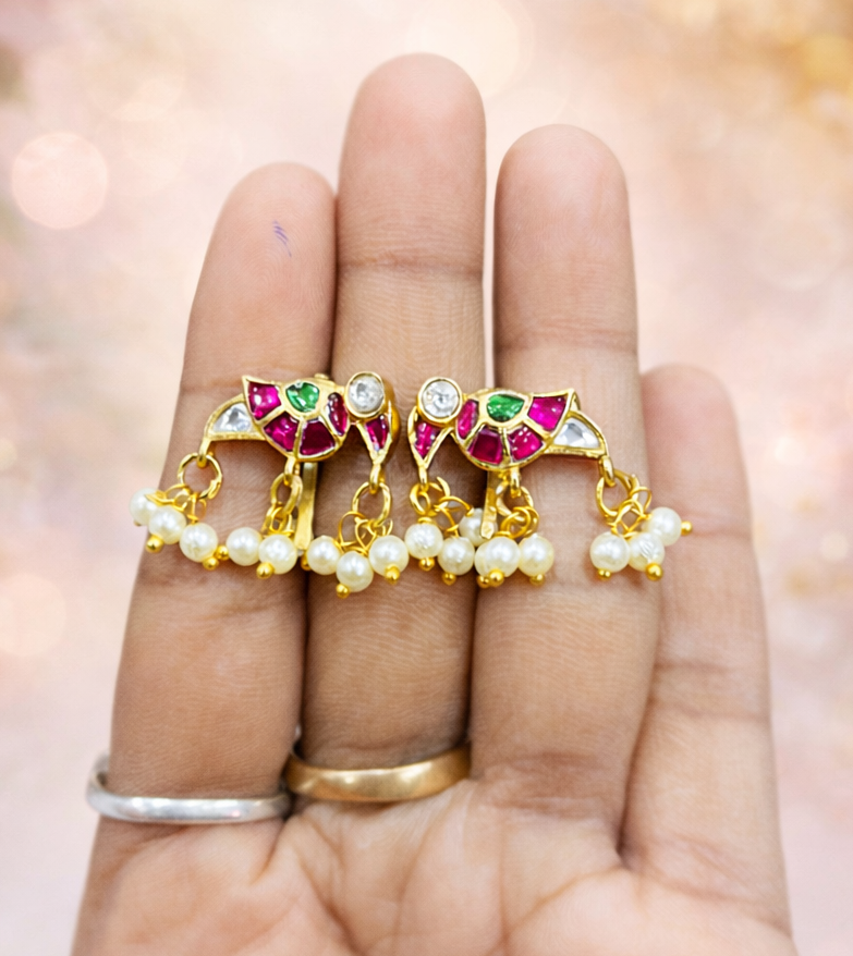 Jadu kundan earrings +bugidi combo most a waited
