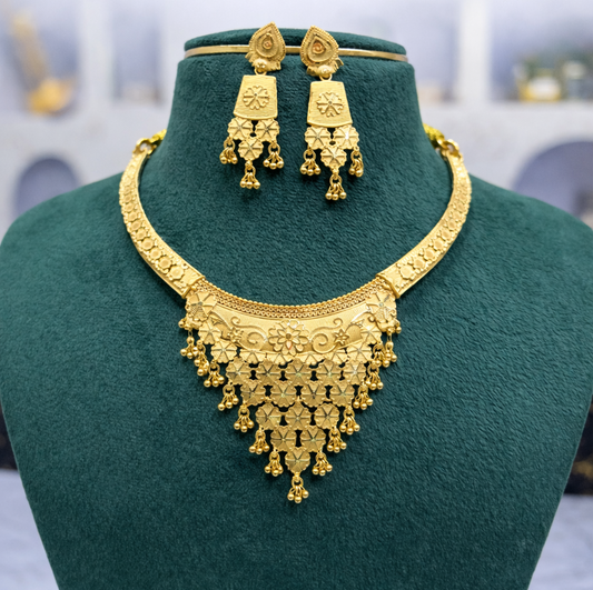 Foaming necklace