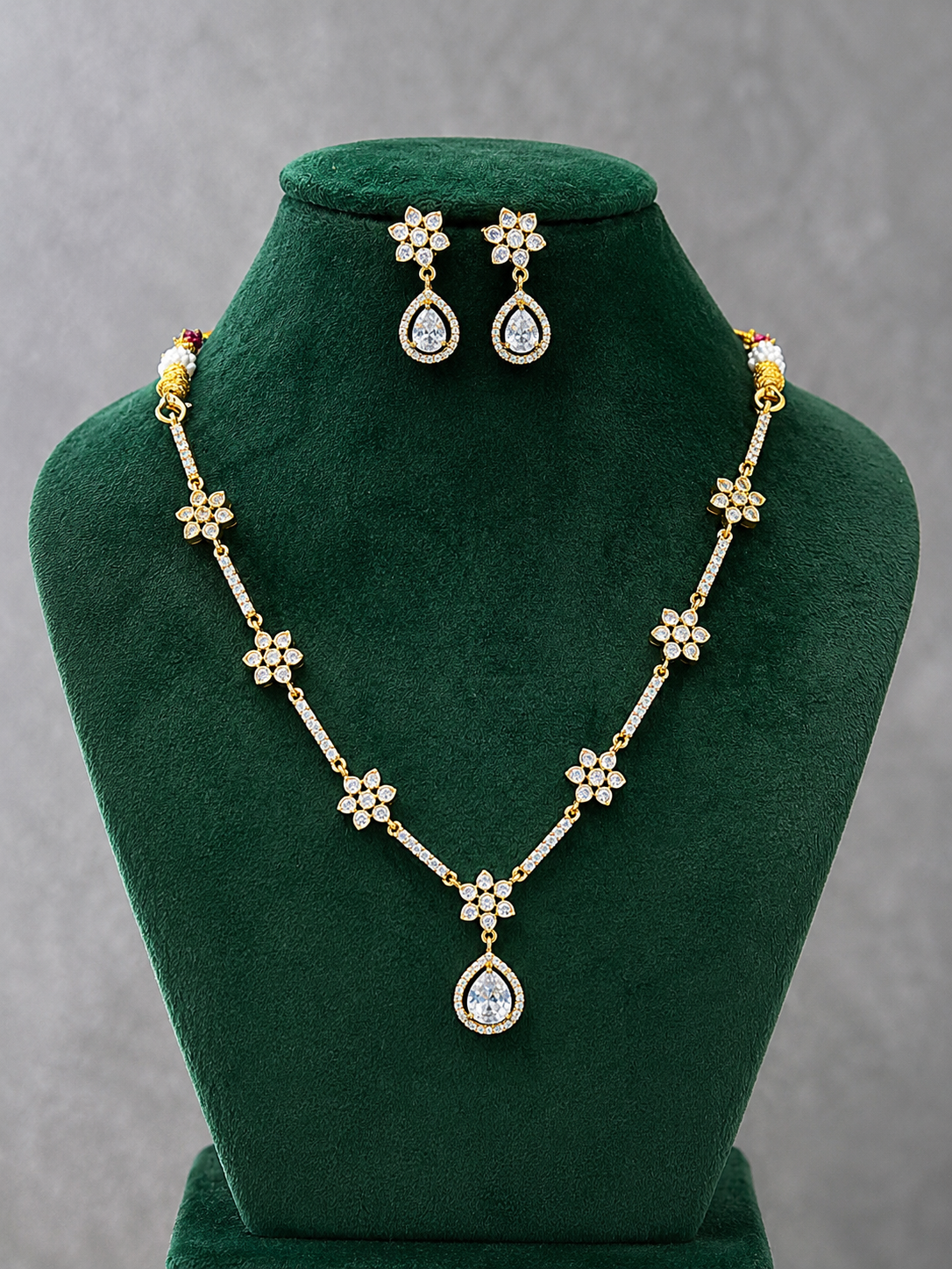 Green Elegance Necklace Set