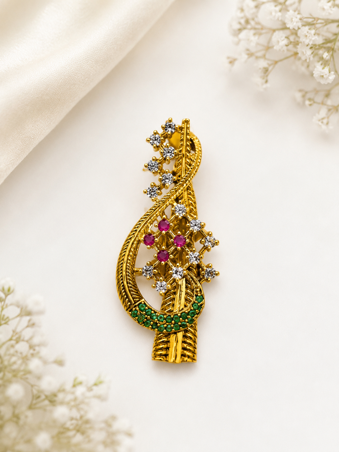 Saree pin for women