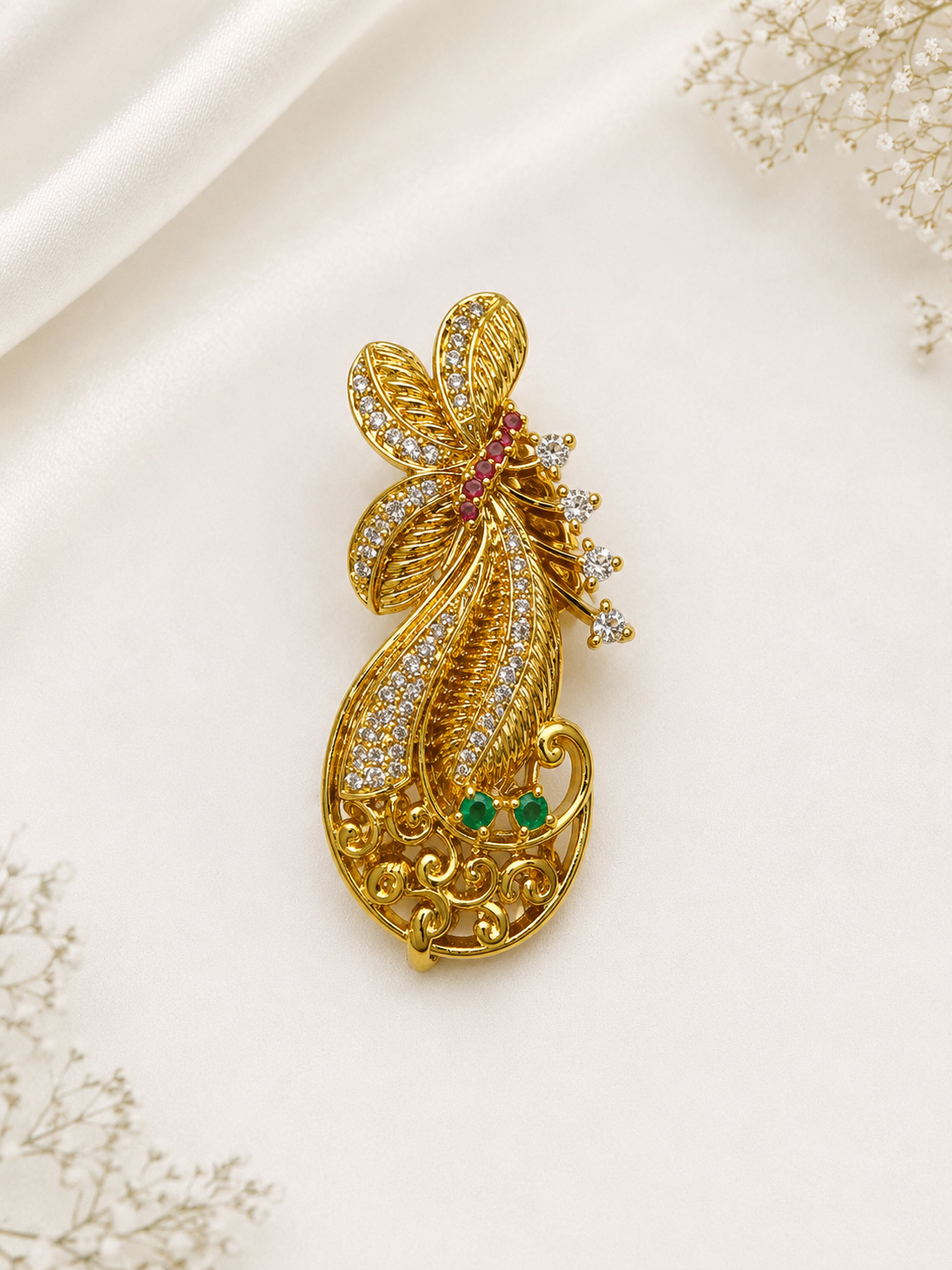 Saree pin for women